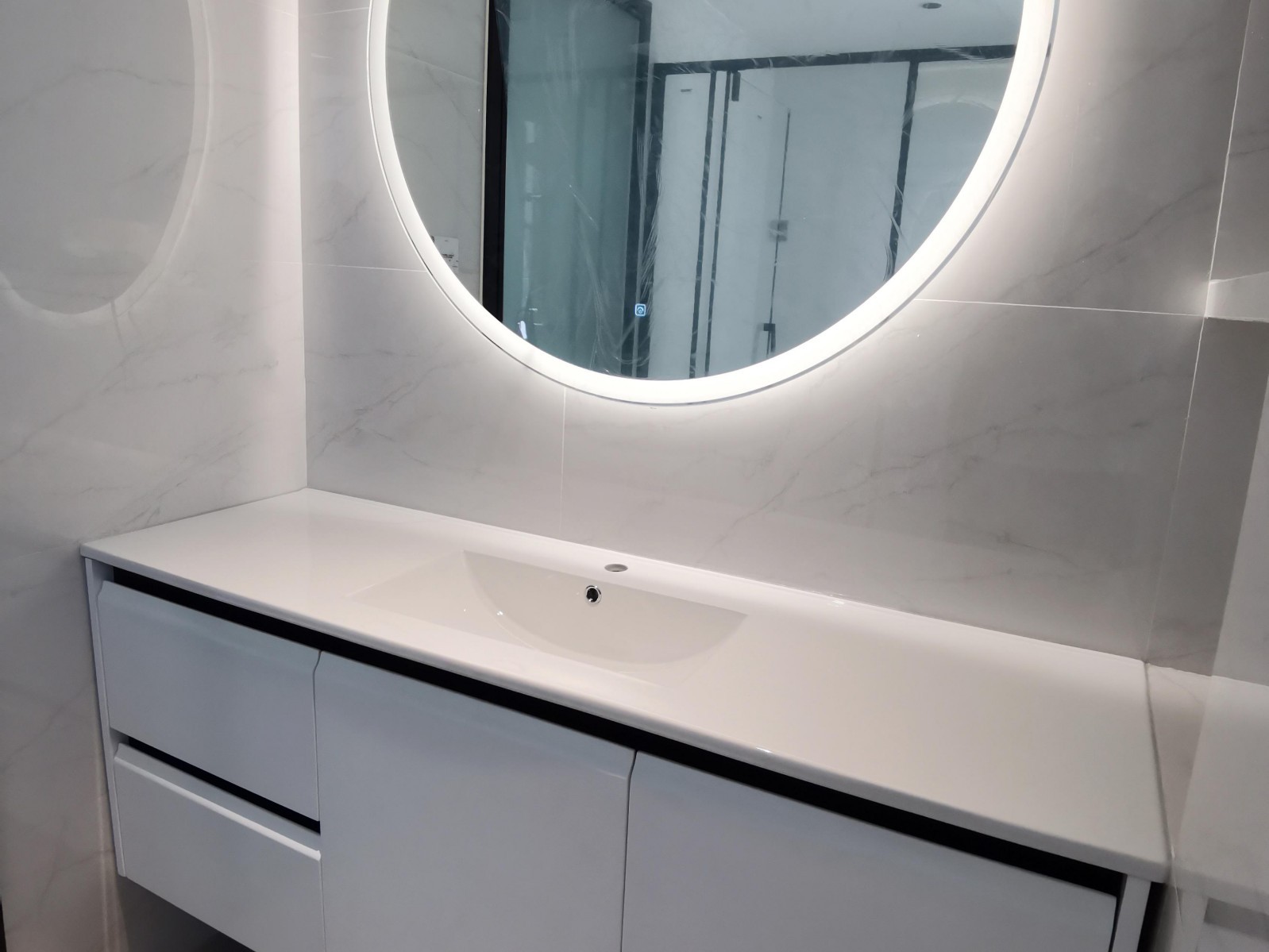 Modern minimalist style